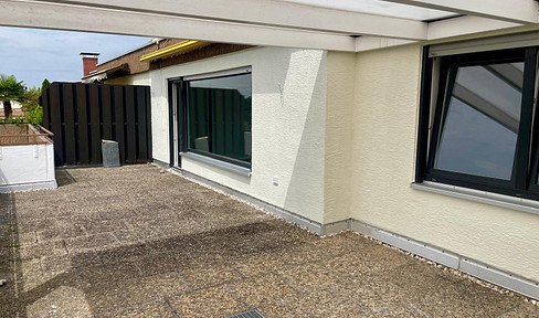 Modernisierte  Penthousewohnung inkl. Hobbyraum und Tiefgaragenstellplatz - Provisionsfrei