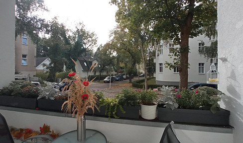 2-Zi-Altbau Whg+Balkon und KOMPLETT ausgestattet -fully furnished and equipped
