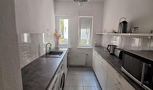 2-Zi-Altbau Whg+Balkon und KOMPLETT ausgestattet -fully furnished and equipped