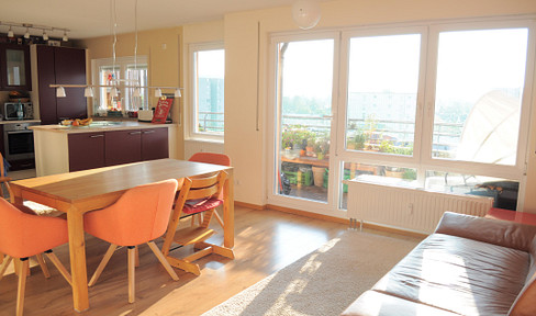 Wohnen mit Weitblick, 4 Zimmer mit großem Westbalkon
