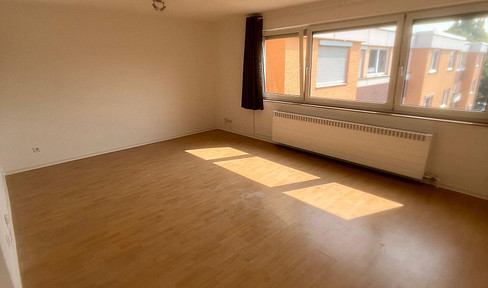 Light-flooded 2-room apartment with fitted kitchen & underground parking space - 61 m² on the 2nd floor