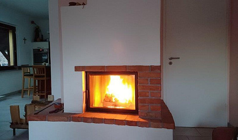 Without commission: 101 m² + 36 m² on a spacious plot are waiting for you