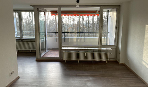 Exclusive, well-kept 3-room apartment with balcony and fitted kitchen in Stuttgart