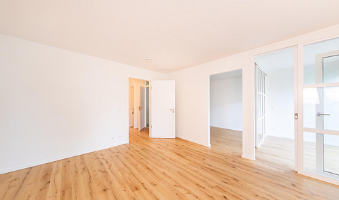 Freshly renovated 2-room apartment with upscale interior in Berlin Buckow
