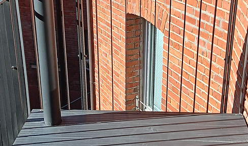 Schöne renovierte 3 Zimmer Wohnung mit großem Balkon, in ruhiger Lage