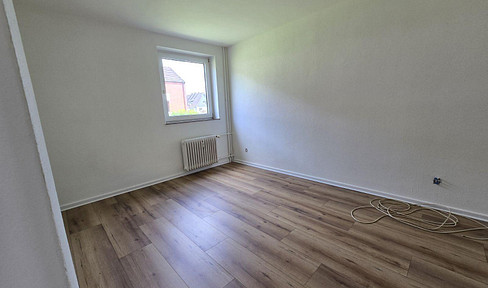 Renovated 3-room apartment with balcony in Kropp.
