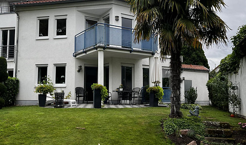 Beautiful architect-designed house with large garden