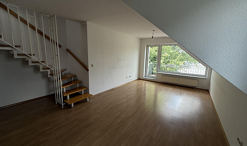 nice bright 2.5-room apartment, kitchen, hallway, 2 x bathroom incl. parking space