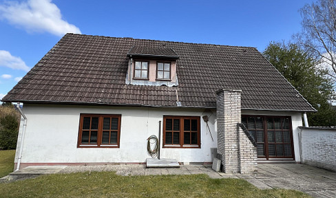 Beautiful property with old buildings in HH - Duvenstedt