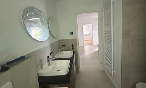 ERSTBEZUG ! Hochwertig sanierte 3,5 Zimmer Wohnung mit tollen Highlights