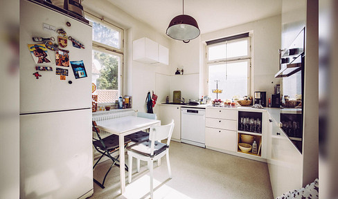 Altbauwohnung 1.OG - ruhig, grün, zentral.