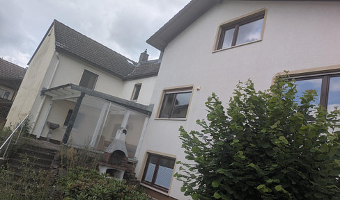 2 houses 390 m2 WFL 680 m2 plot Ranstadt renovated unlet