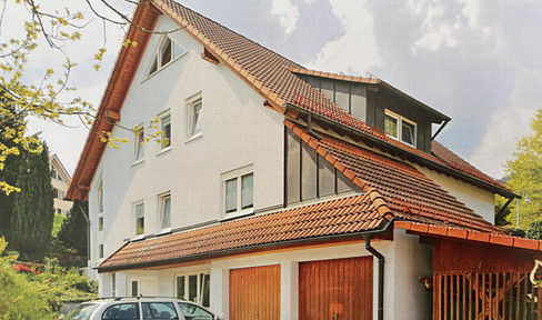 Attractive 5-room maisonette apartment with upscale interior, balcony and fitted kitchen