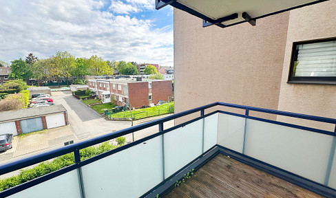 Renovated apartment with parking space, balcony and garden in a quiet location