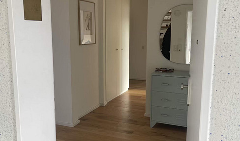 Stilvolle Maisonette-DG-Wohnung mit Wellnessbereich in familienfreundlicher Lage