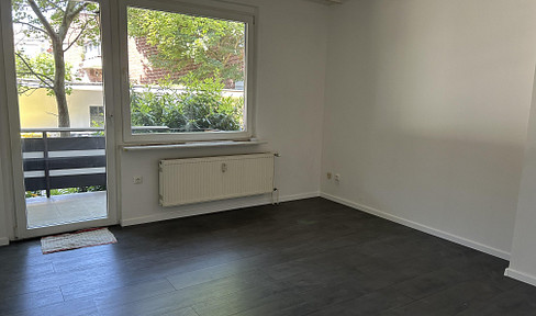 Renovierte 2 Zimmer Erdgeschoss Wohnung mit Balkon in Duisburg Neudorf Süd