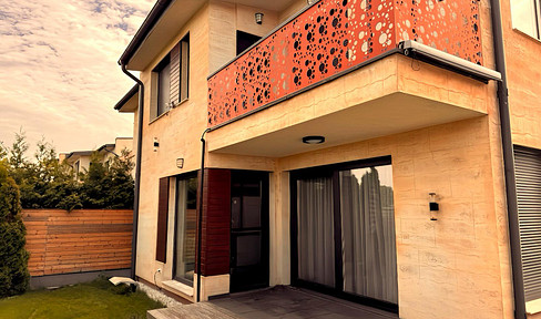 Modern detached house for sale in the Vienna suburbs