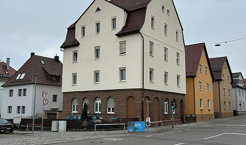 4 room apartment in a renovated old building in a great location in Stuttgart