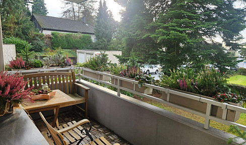Beautiful and quiet 2-room first floor apartment with balcony - ideal for couples or singles