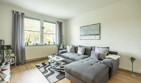 Stylishly furnished 2-room apartment with balcony in the Frankenberg district