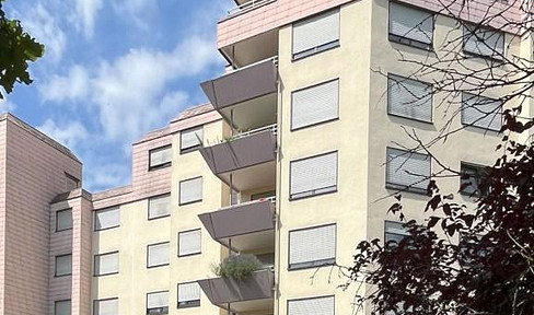 Light, air & location - 4.5-room apartment with southwest-facing balcony, distant views and underground parking space
