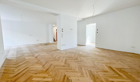 Frisch saniert & voller Highlights: Terrassenwohnung mit Garten, 4 Zimmern & Top-Ausstattung