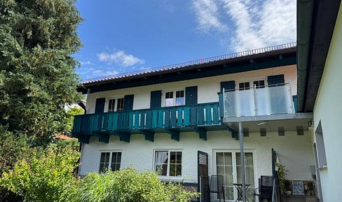 Ruhige 5 Zi-Whg. in Berg mit Balkon, renoviert