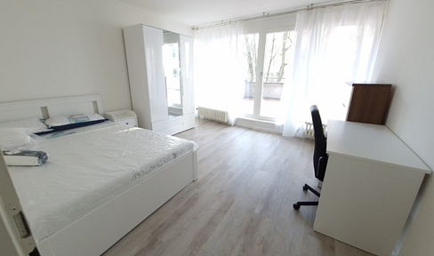 Freshly renovated & furnished 2-bed flat share for female students with large terrace in Friedenau