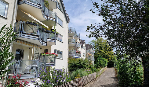 Very nice, bright, sunny, quiet and well-maintained 2-room top floor apartment in Wuppertal West