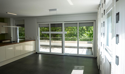 Beautiful apartment in Mögeldorf right next to the forest