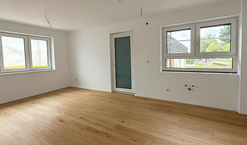 Erstbezug nach Sanierung: 3-Zi-Whg mit Balkon, Garten, PV-, Klimaanlage & großer Garage