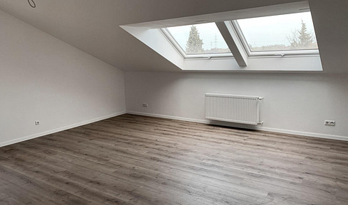 Bright and modern 2-room apartment incl. EBK & balcony - ideal for singles or couples