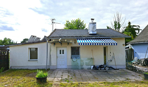 Bohnsdorf/Alt-Glienicke, top location, quiet, bungalow, 70m², 576m² plot, heritable building right