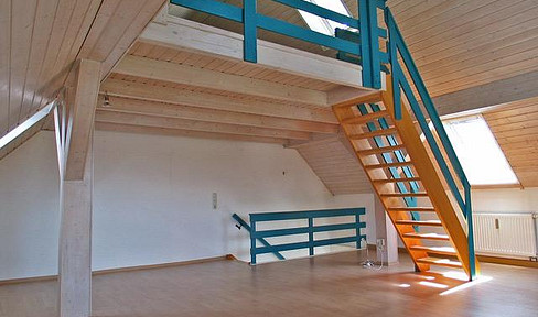 Großzügige Galeriewohnung auf 2 Ebenen mit Gartenmitbenutzung