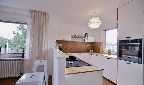 Newly renovated 3-room apartment with balcony & far-reaching views - ideal for young couples with plans for the future