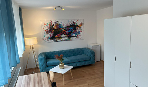 Student accommodation / furnished comfort room / shared bathrooms and kitchens