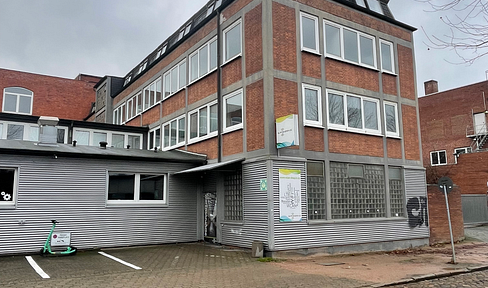 Modern and flexibly divisible office space in a central location in Hamburg-Wandsbek