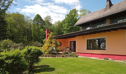Commission-free from private owner: Spacious home