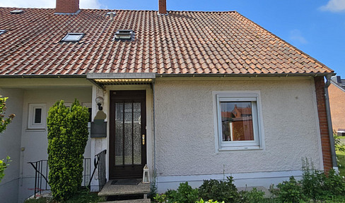 Corner terraced house in Hoya
