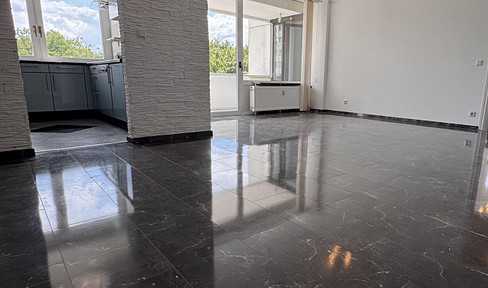 Newly renovated 4-room apartment with balcony in Mainz-Gonsenheim available immediately