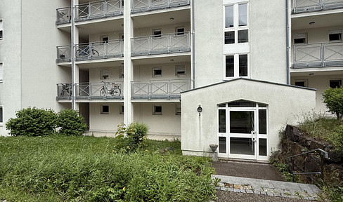Attractive investment: 2-room apartment in a green location with parking space