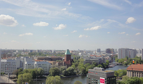 South-west dream view in Berlin-Mitte: 3 rooms, balcony, 10th floor, option: parking space commission-free