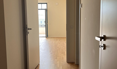 First occupancy: beautiful modern 2-room apartment with south-facing balcony & EBK at Volkspark