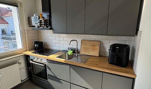 2 ZKB im Herzen von Bensheim mit Stellplatz & Küche / zentral & ruhig /