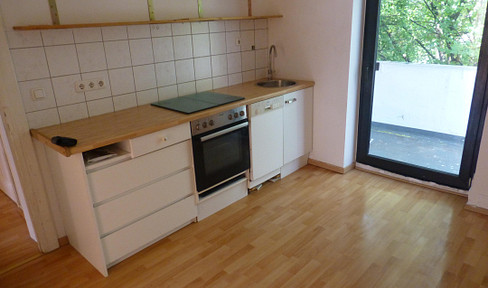 Quiet apartment in an old building, located directly on the Rhine