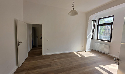 Attractive 2-room apartment in Düsseldorf Eller - freshly renovated and centrally located