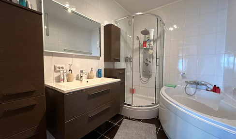 3 ZKB incl. furniture and nice balcony, also as shared flat near train station