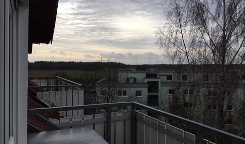 Top floor apartment with balcony and fitted kitchen in Nattheim
