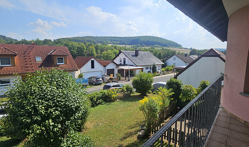 3-Zimmer-K-B-Wohnung, Garten + Balkon, Blick auf Schloss Saaleck