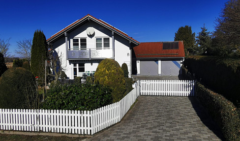 Buy, move in, live, EFH on the quiet outskirts of the village